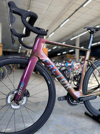 NIEUW Factor Ostro VAM Di2 Carbon Racefiets