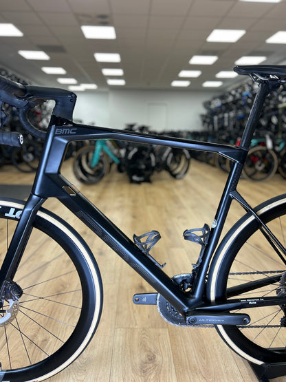 BMC Roadmachine 01 Di2 Carbon Racefiets