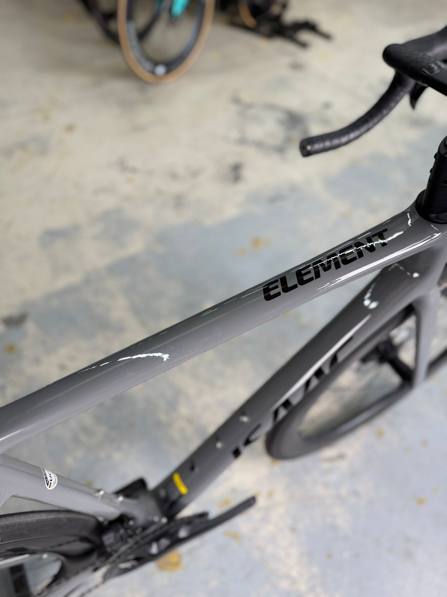 Isaac Element Di2 Carbon Racefiets