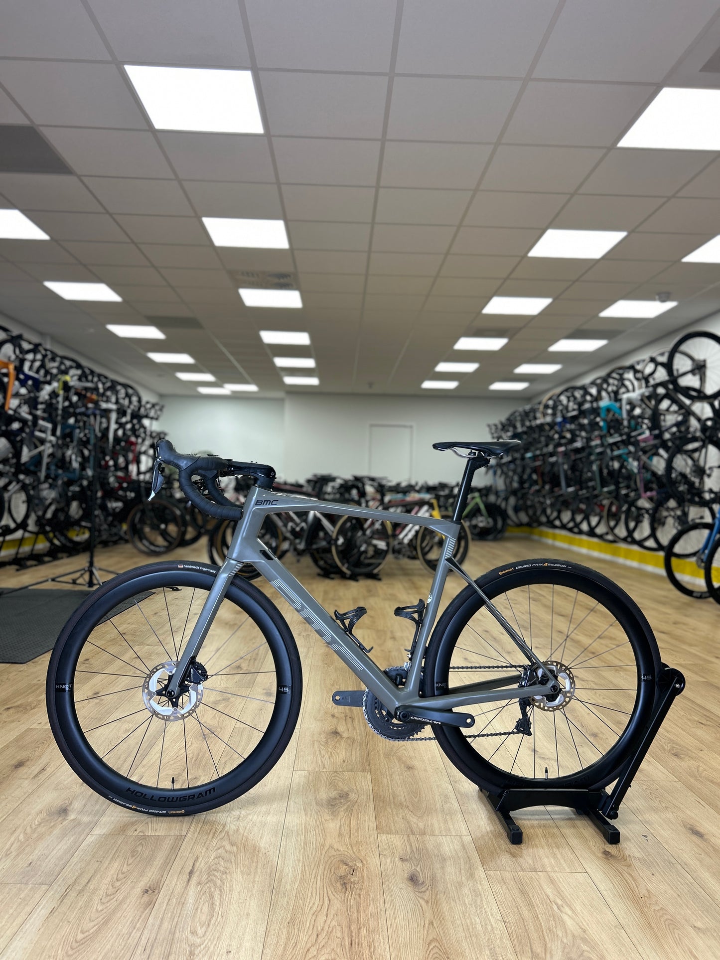 BMC Roadmachine 01 ONE Carbon Racefiets