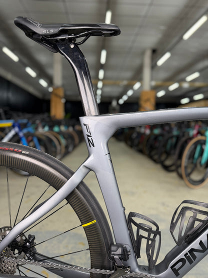 Pinarello Dogma F12 Di2 Carbon Racefiets