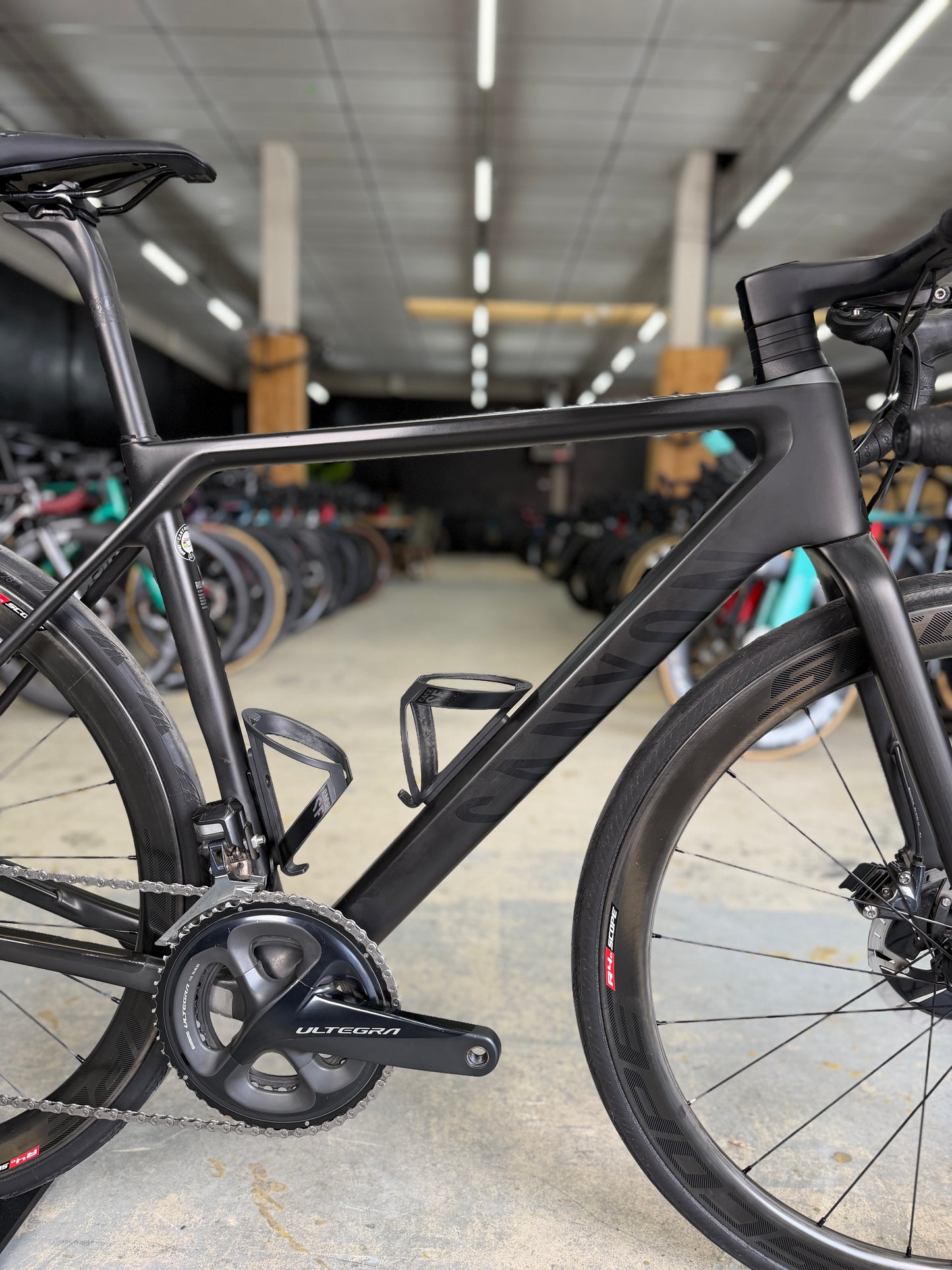 Canyon Ultimate CF SL Di2 Carbon Racefiets