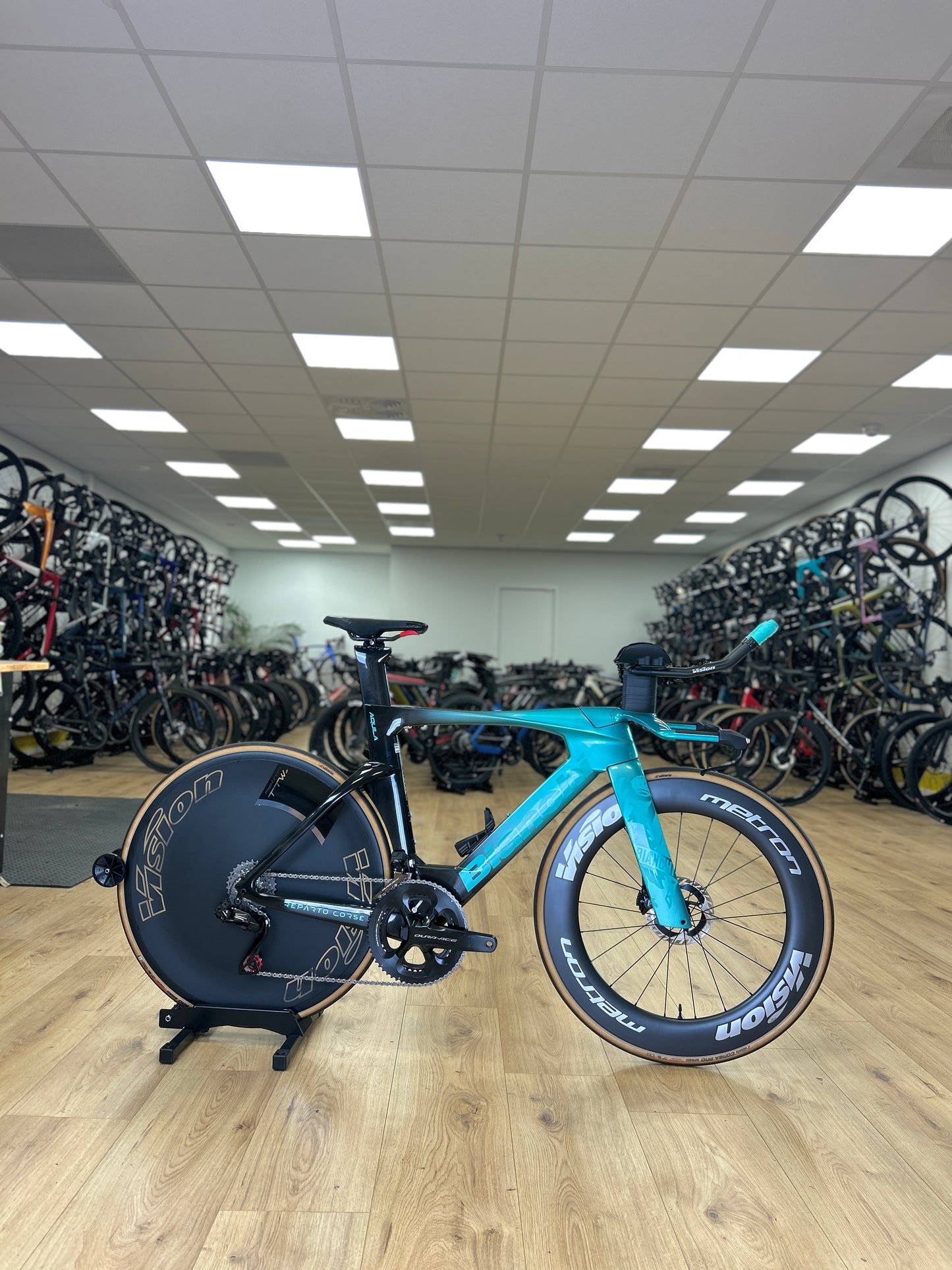 Bianchi Aquila RC Disc Di2 Carbon Racefiets
