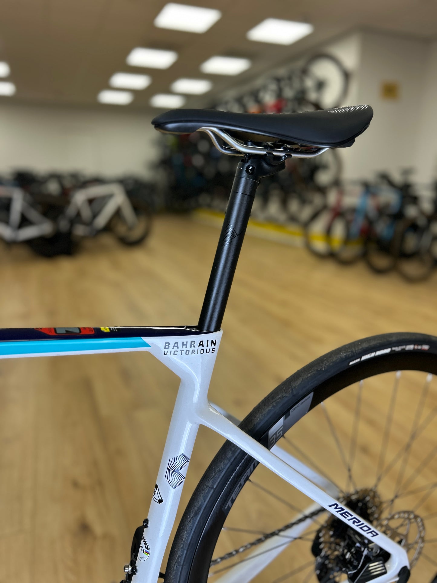 SHOWROOM MODEL 0km Merida Scultura 5000 Di2 Carbon Racefiets