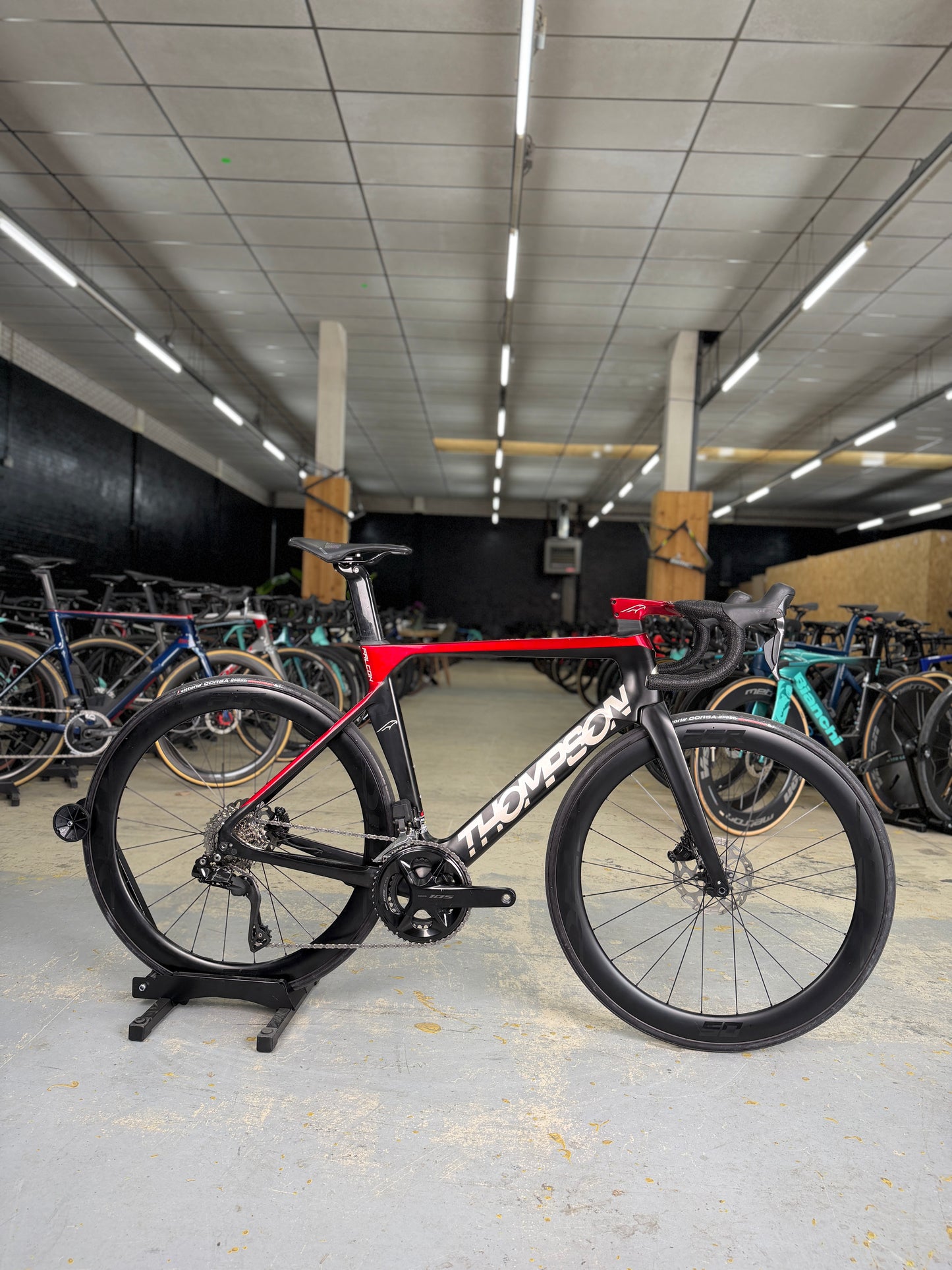 Thompson Falcon Di2 Carbon Racefiets