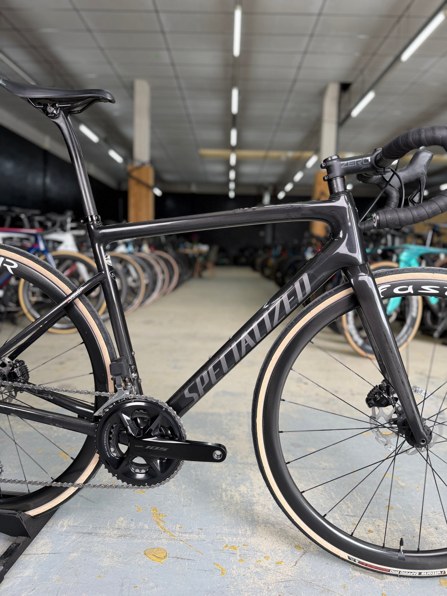 Specialized Tarmac Di2 Carbon Racing Bicycle