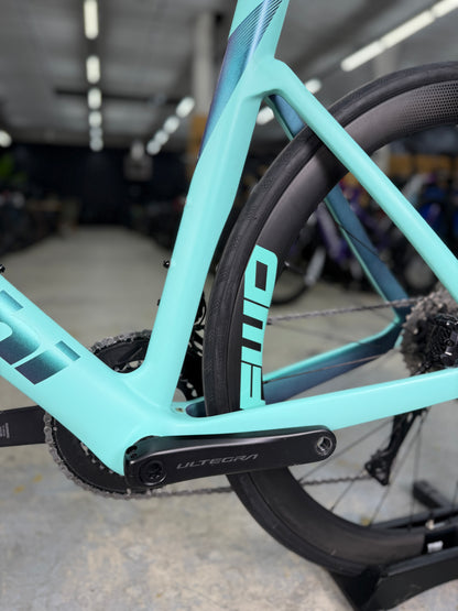 Bianchi Oltre Race Di2 Carbon Road Bike