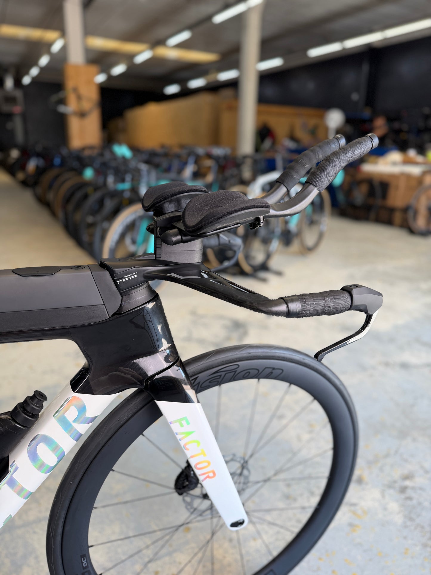 Demo Factor SLiCK Di2 Carbon TT