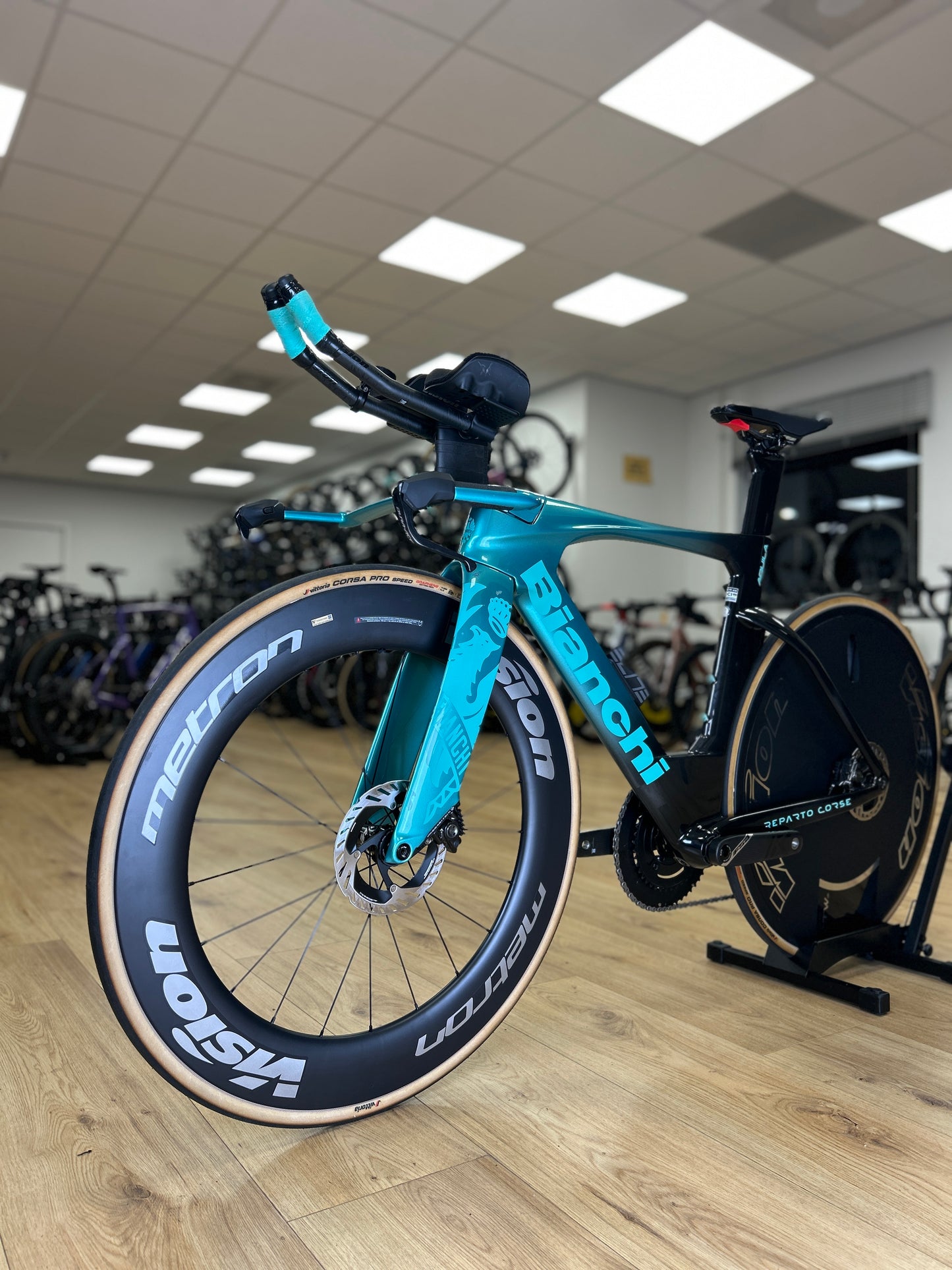 Bianchi Aquila RC Disc Di2 Carbon TT