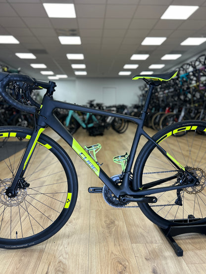 Cube Attain GTC Race Carbon Racefiets