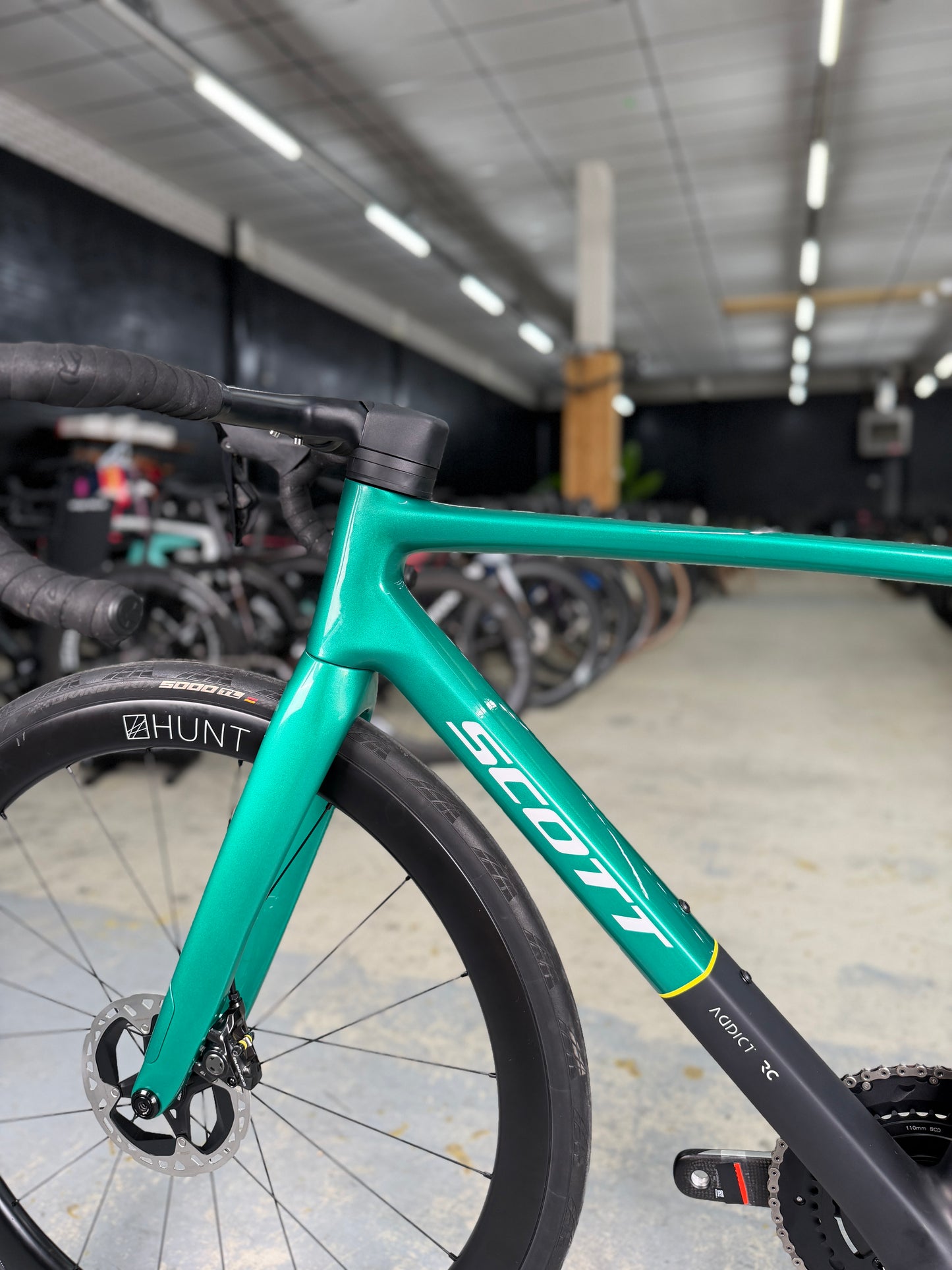 Scott Addict RC Di2 Aston Martin Carbon Racefiets