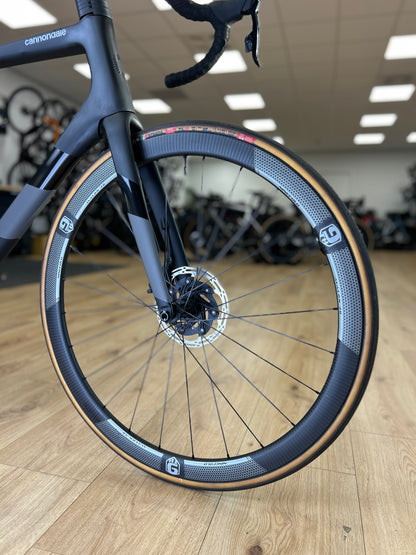 Showroom Model 0km Cannondale SuperSix EVO Hi-MOD Disc Carbon Racefiets