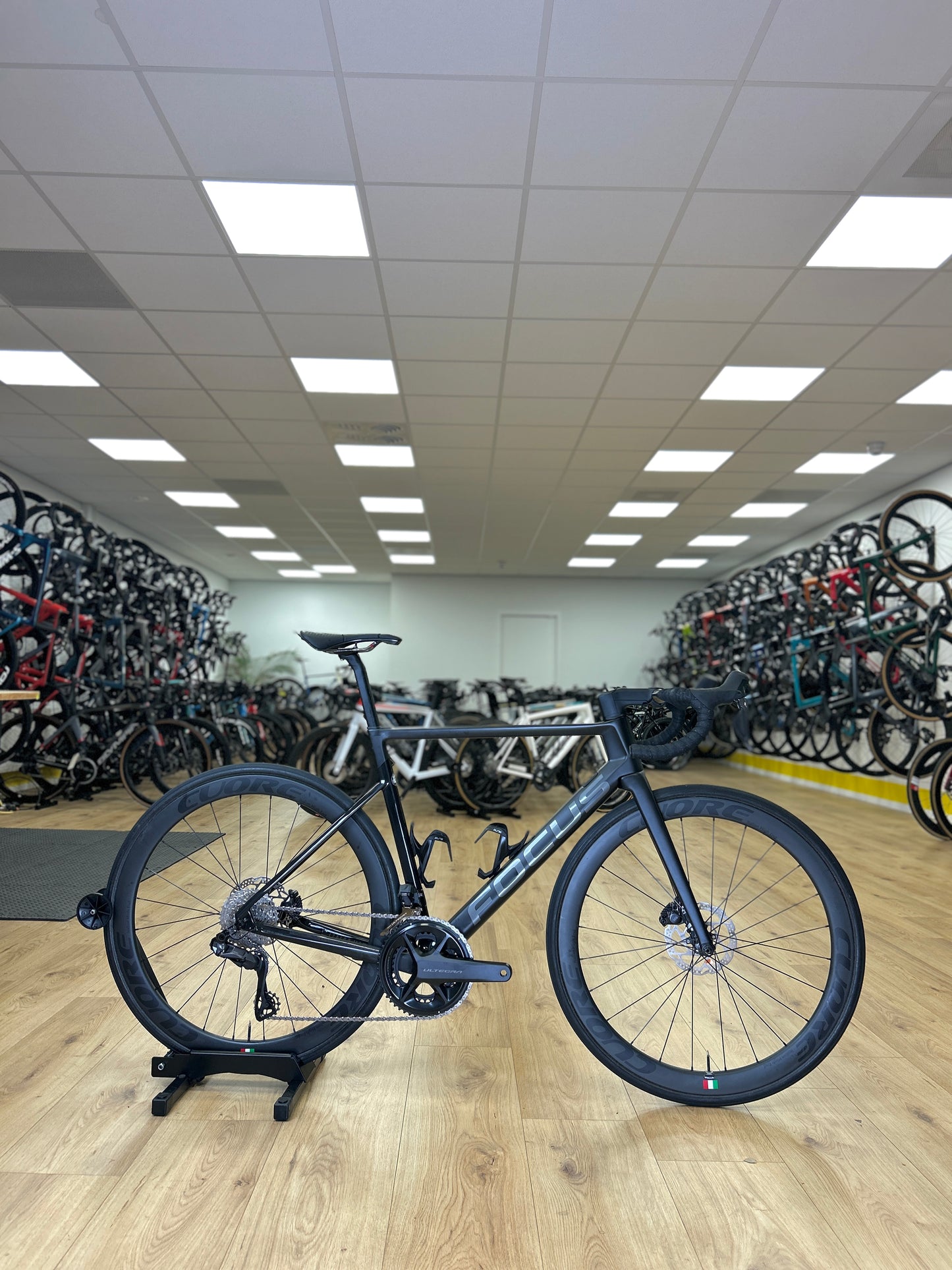 Focus Izalco Max 9.8 Di2 Carbon Racefiets