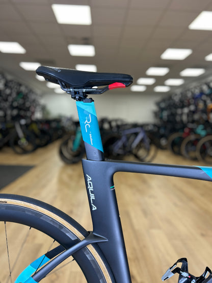 Bianchi Aquila CV Di2 Carbon Racefiets