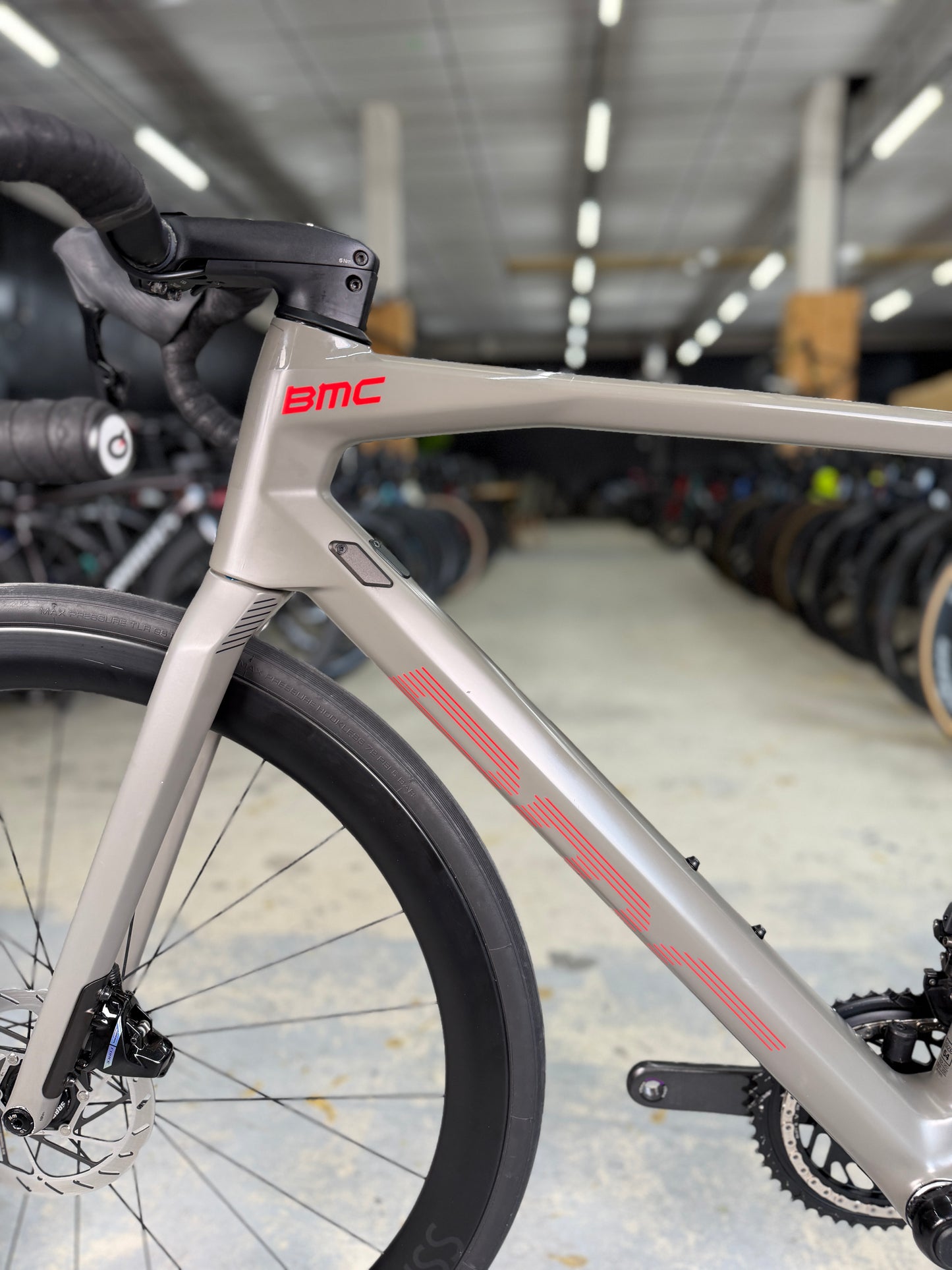 BMC Roadmachine 01 THREE AXS Carbon Racefiets