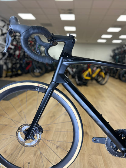 BMC RoadMachine 01 Di2 Carbon Road Bike