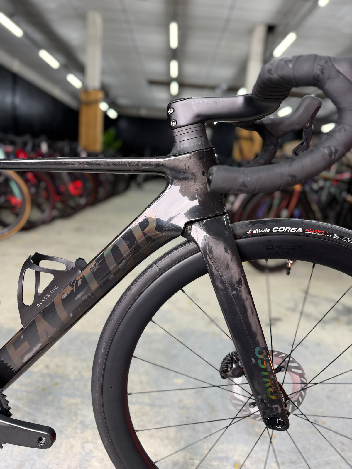 NIEUW Factor Ostro VAM Di2 Carbon Racefiets