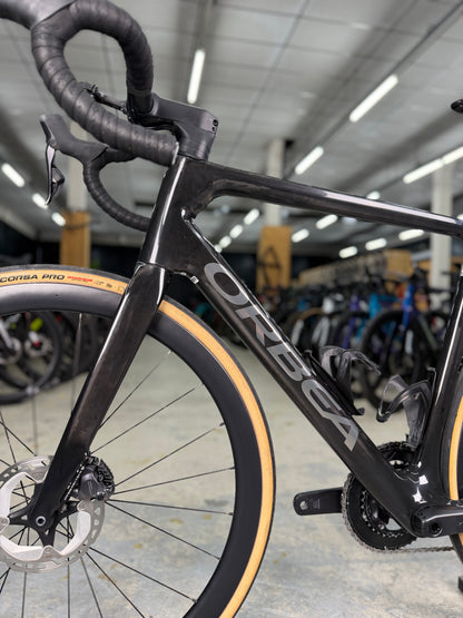 Orbea Orca M20iTEAM Di2 Carbon Racefiets