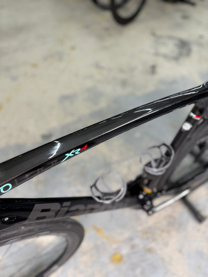 Bianchi Oltre XR4 SRAM RED eTap Carbon Racefiets