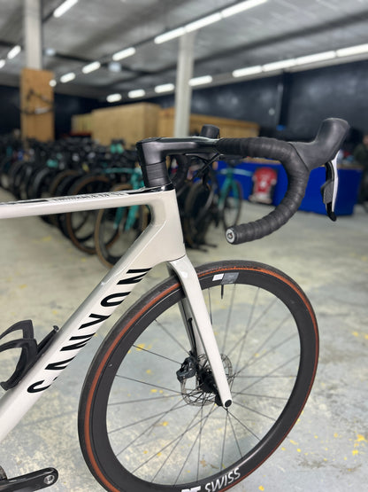 Canyon Endurace CF SL 8 AXS Carbon Racefiets