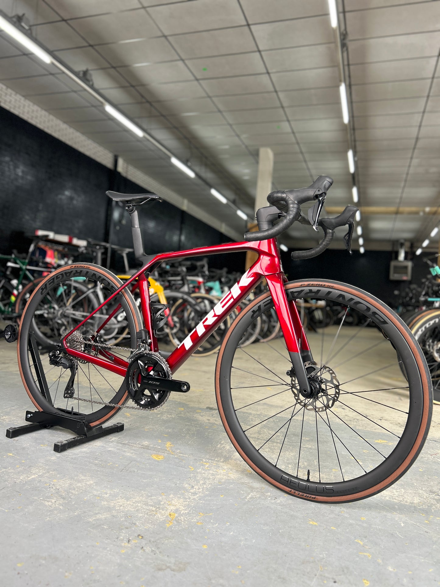 Trek Madone SL6 Di2 Carbon Road Bike