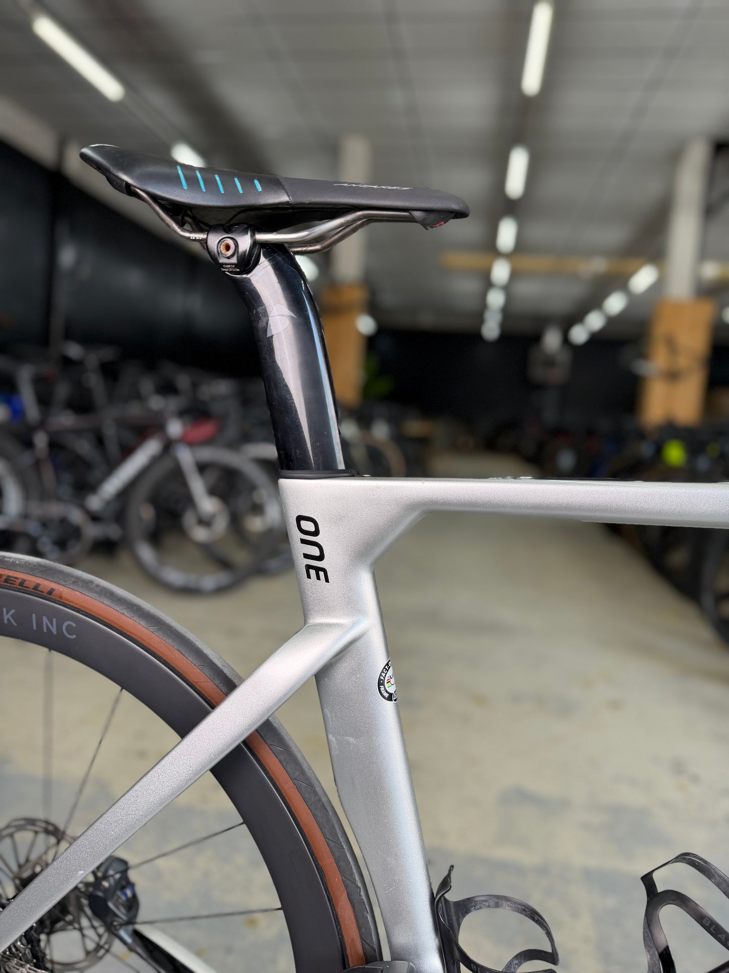 Factor ONE AXS Carbon Racefiets
