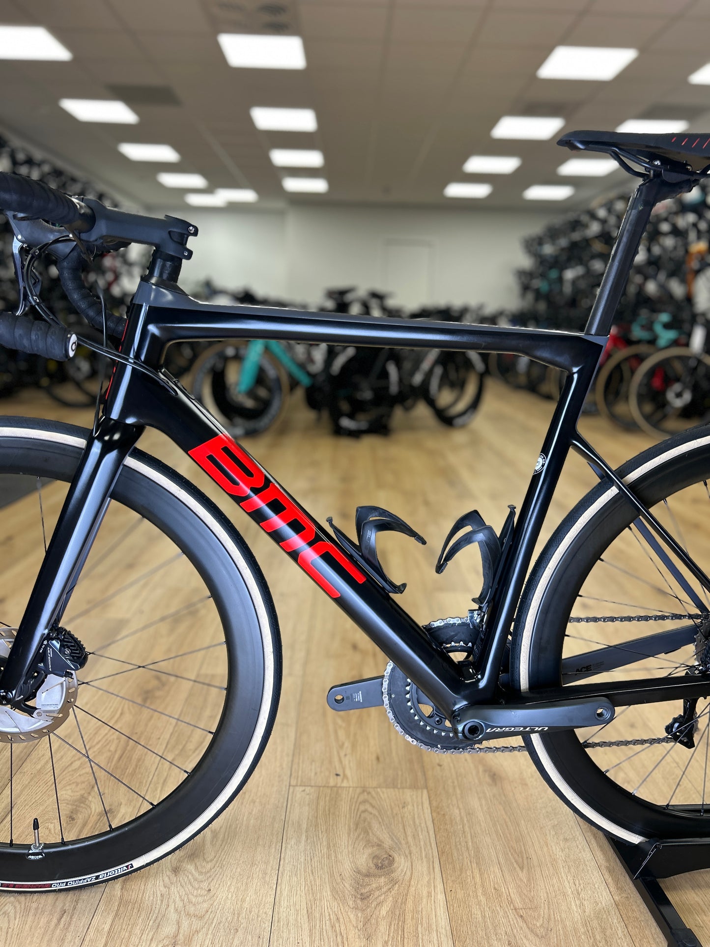 BMC Teammachine SLR02 Di2 Carbon Road Bike