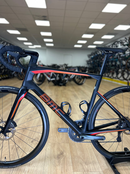 1000 km BMC Roadmachine 01 Di2 Carbon Racefiets