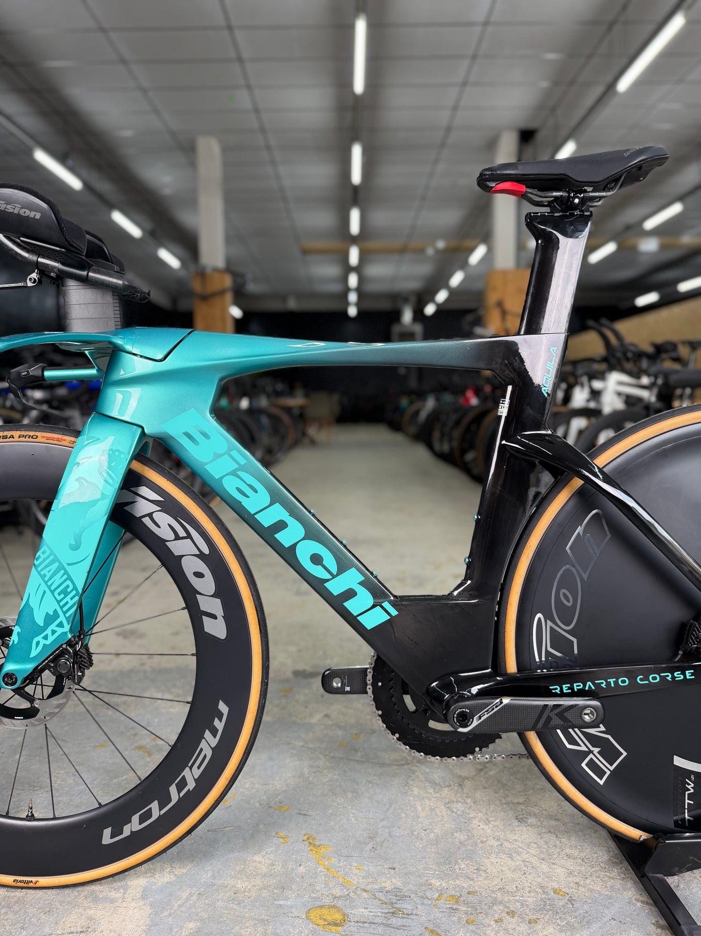 Bianchi Aquila RC Disc Di2 Carbon Racefiets