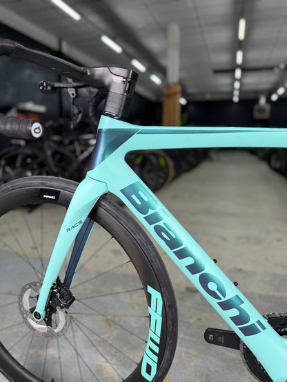 Bianchi Oltre Race Di2 Carbon Road Bike