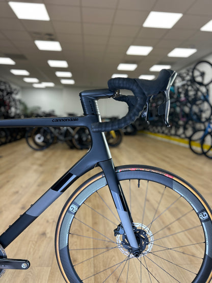 Showroom Model 0km Cannondale SuperSix EVO Hi-MOD Disc Carbon Racefiets