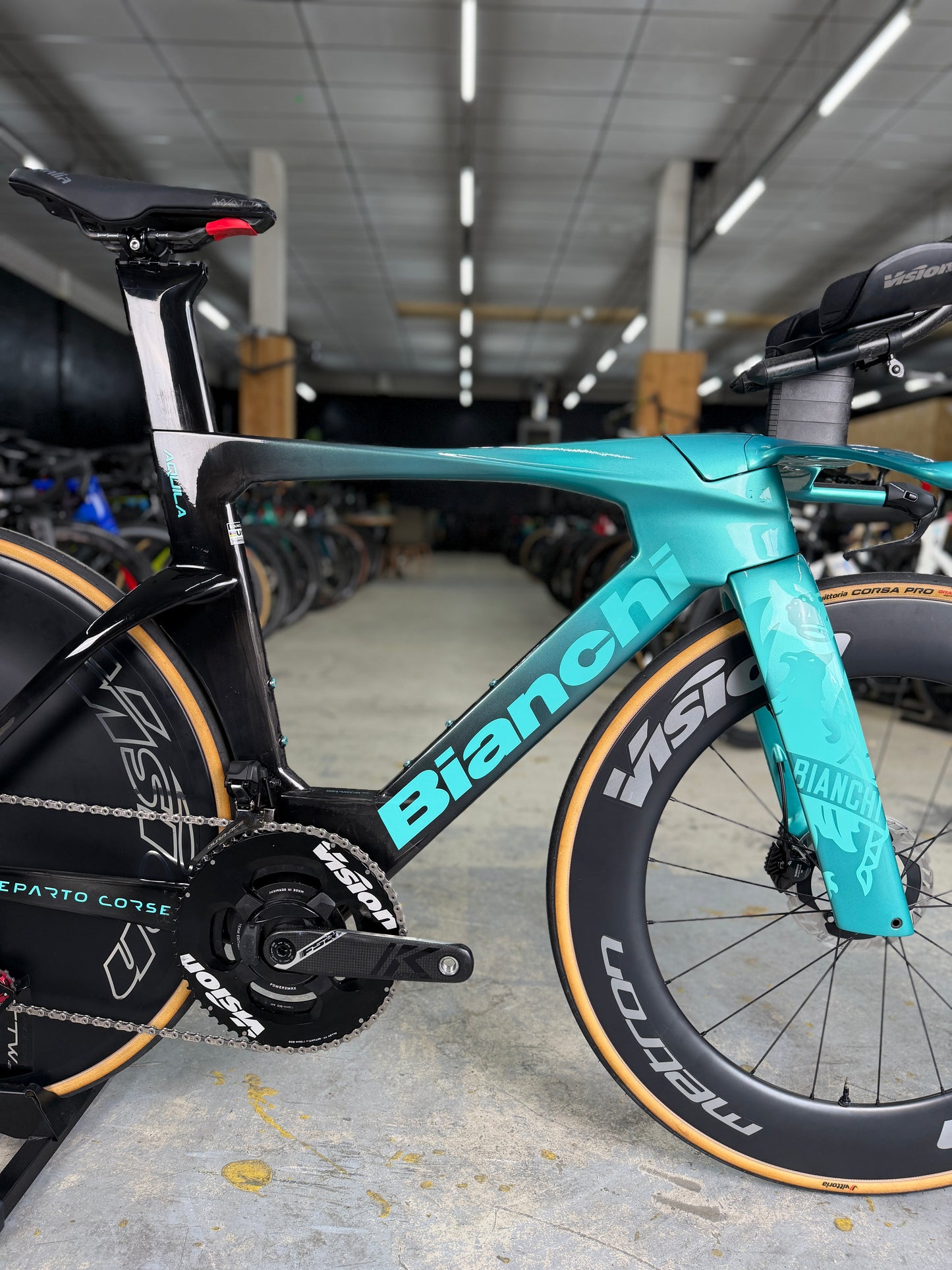 Bianchi Aquila RC Disc Di2 Carbon Racefiets