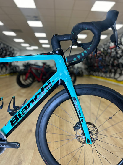 Bianchi Infinito CV Full Carbon Force AXS Racefiets