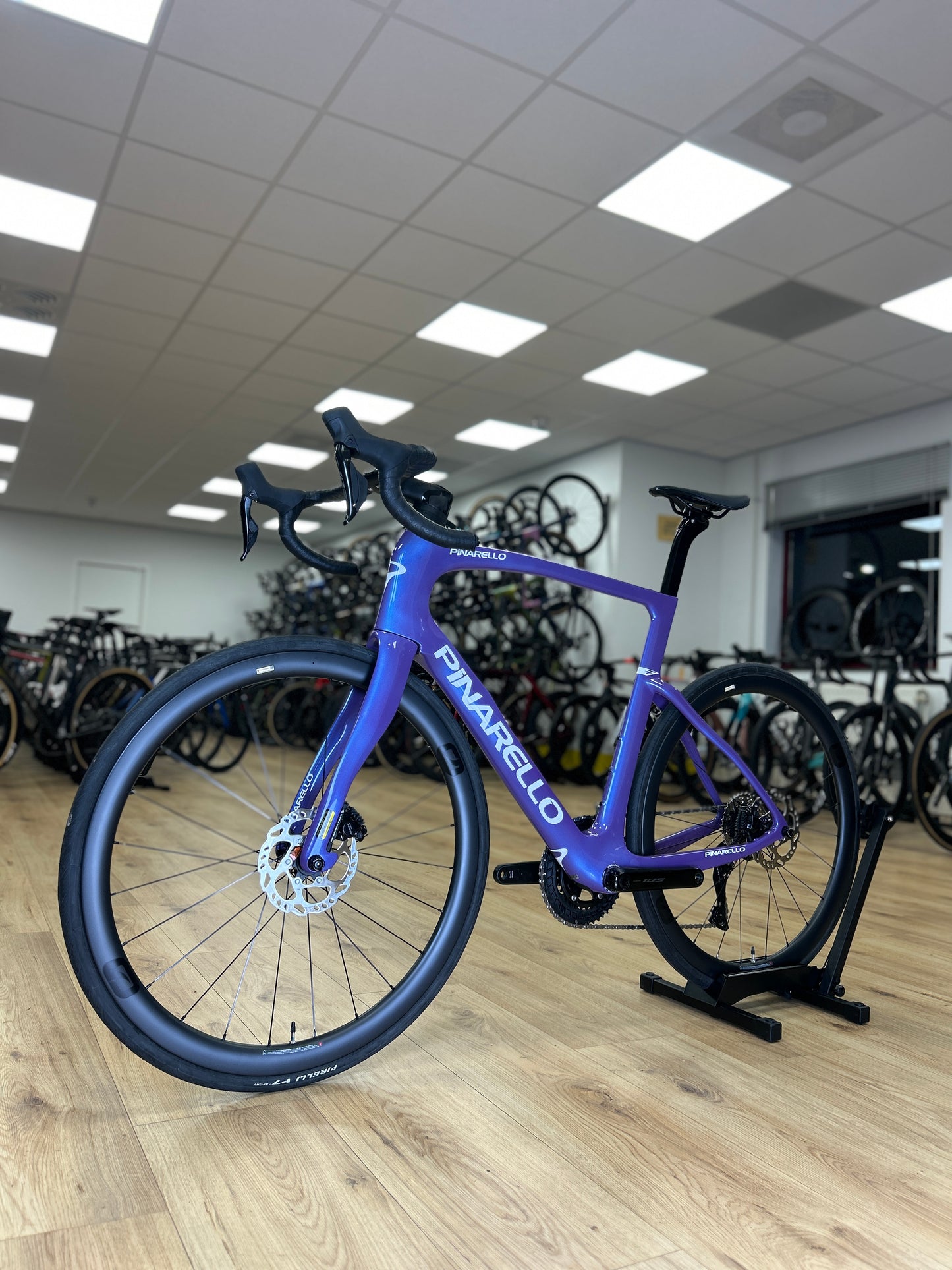 0km Showroom Model Pinarello F5 Di2 Carbon Racefiets