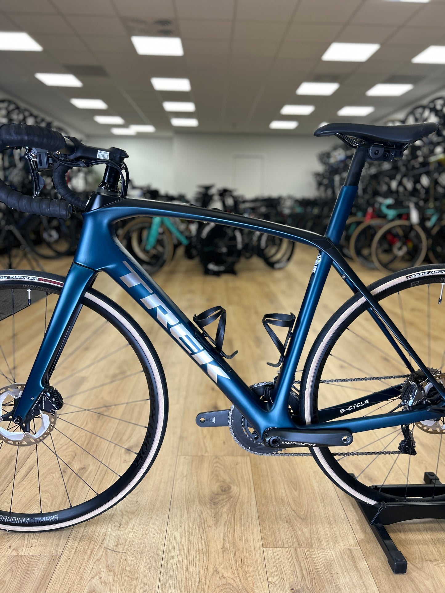 Trek Domane SL6 Disc Carbon Road Bike