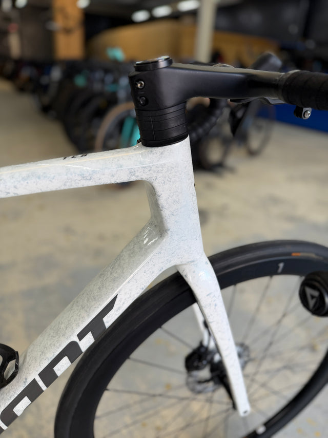 Giant TCR Advanced SL Dura Ace Di2 Carbon Road Bike
