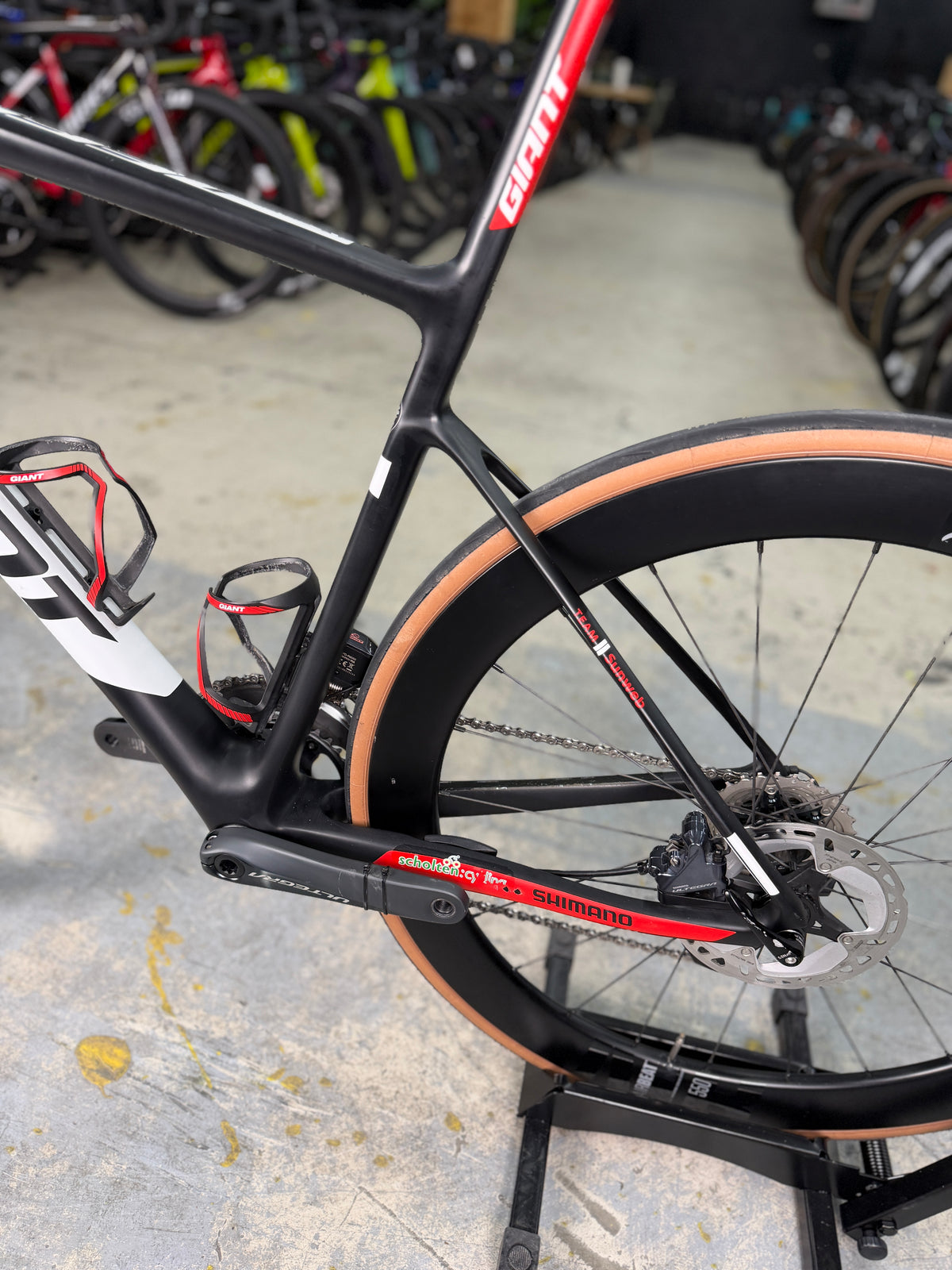 Giant Defy SL Di2 Carbon Road Bike
