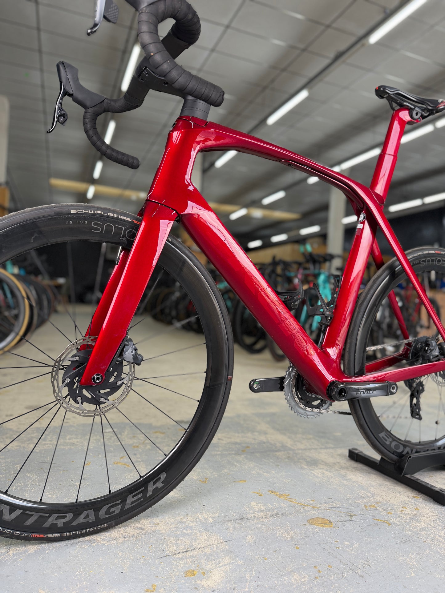 1000km Trek Madone SLR7 eTap Carbon Racefiets