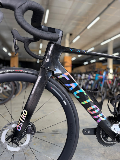 NIEUW Factor Ostro VAM Di2 Carbon Racefiets