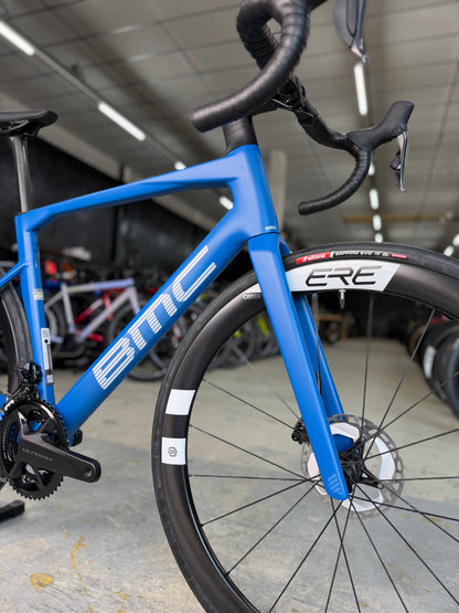 NIEUW BMC Roadmachine TWO Di2 Carbon Racefiets