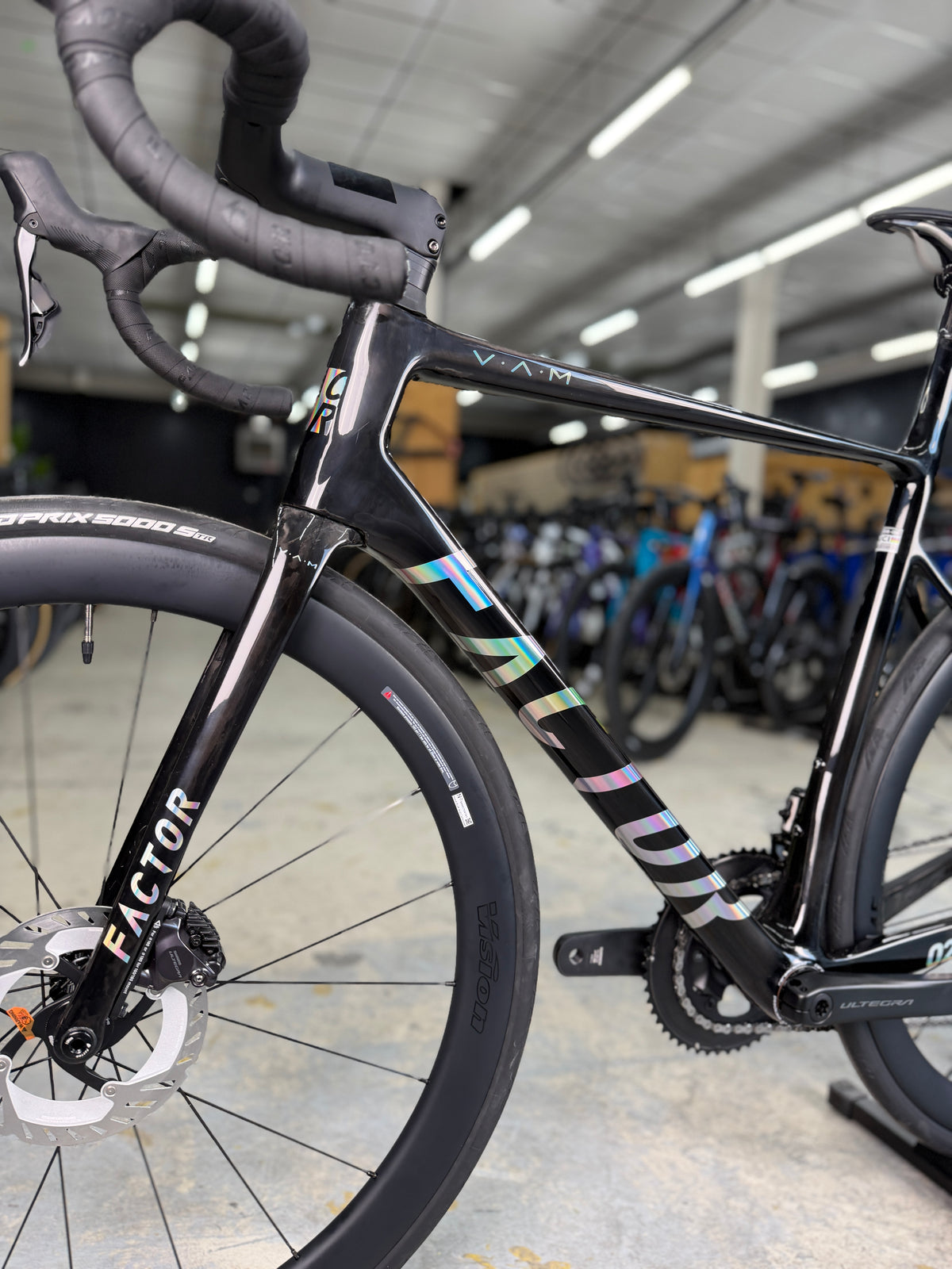 NIEUW Factor O2 VAM Di2 Carbon Racefiets