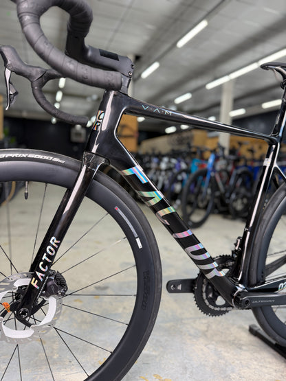 NIEUW Factor O2 VAM Di2 Carbon Racefiets