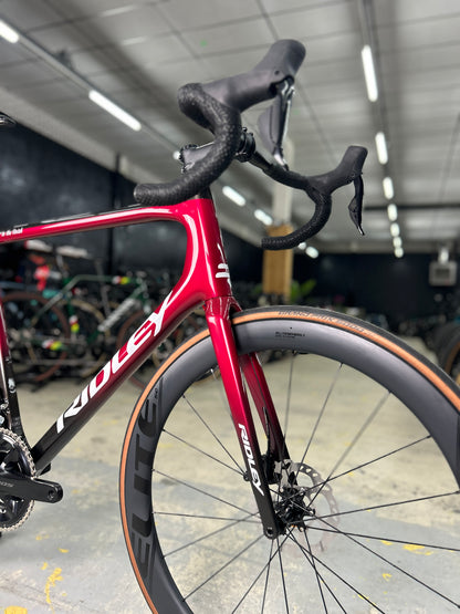 Showroom model Ridley Helium SLX Di2 Carbon Race Bike