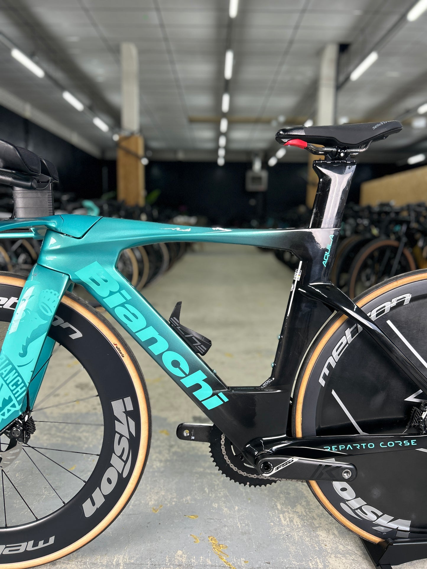 Bianchi Aquila RC Disc Di2 Carbon TT