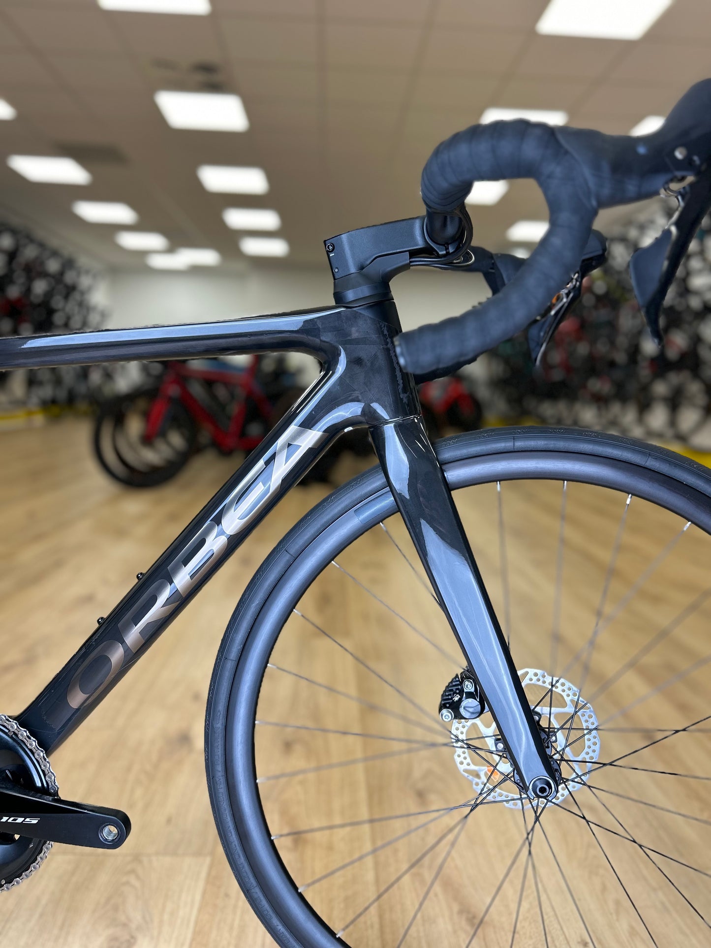 Showroom Orbea Orca M30 Carbon Disc Racefiets