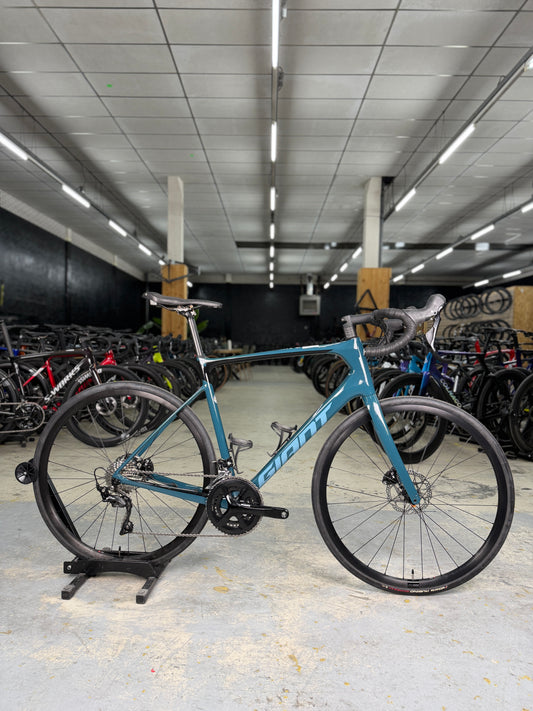 Giant Defy Carbon Racefiets