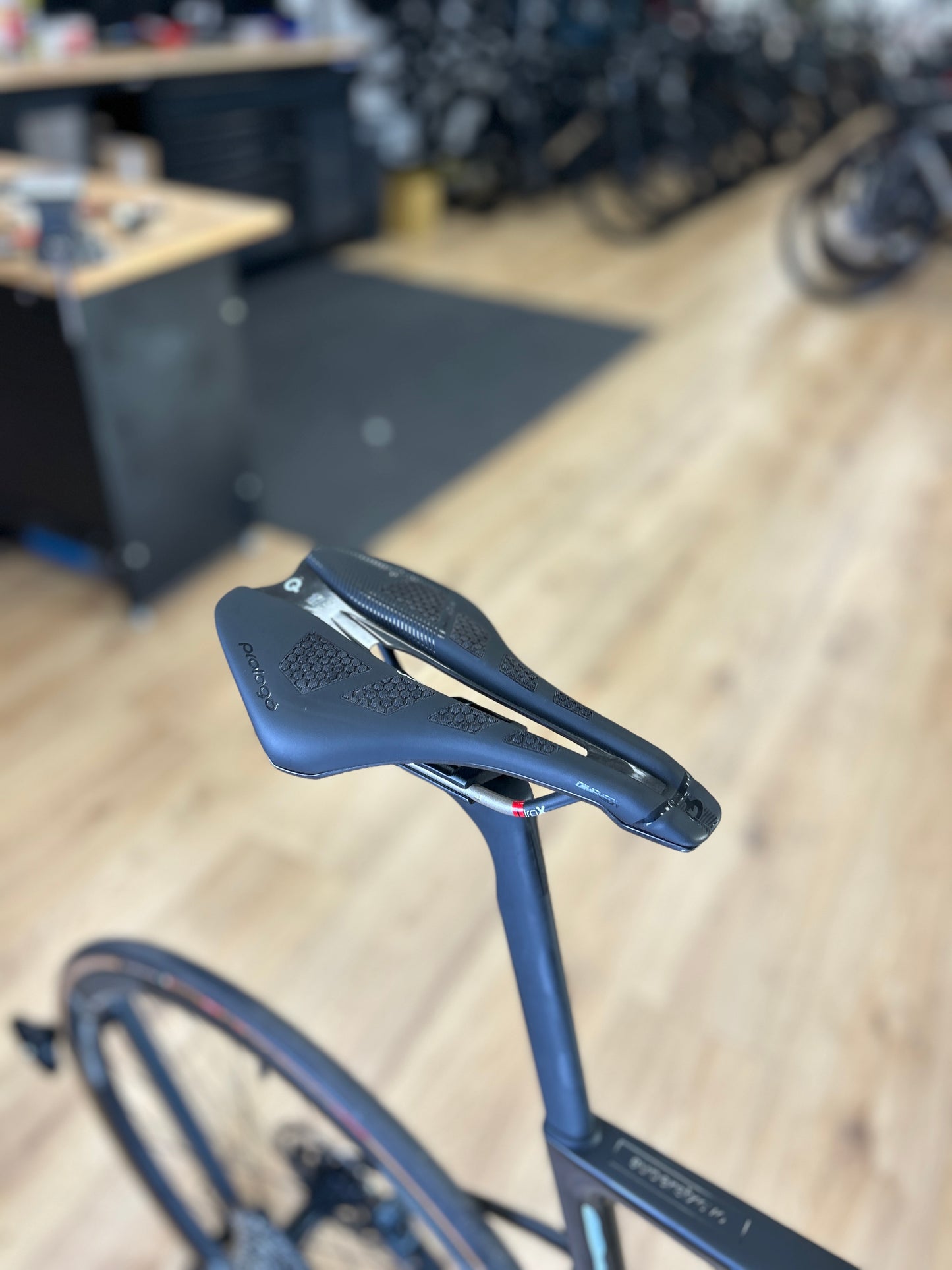 Showroom Model 0km Cannondale SuperSix EVO Hi-MOD Disc Carbon Racefiets