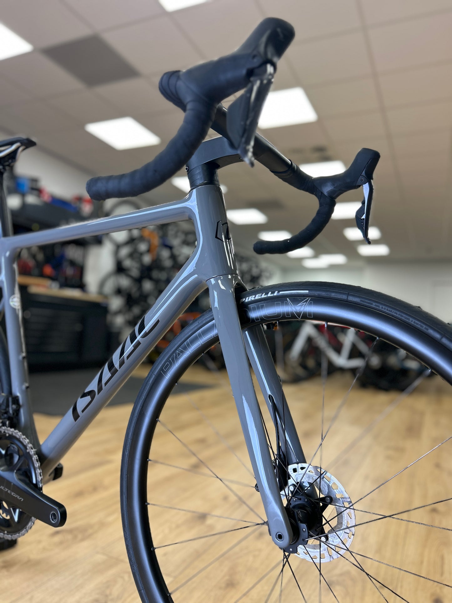 Isaac Element Di2 Carbon Racefiets