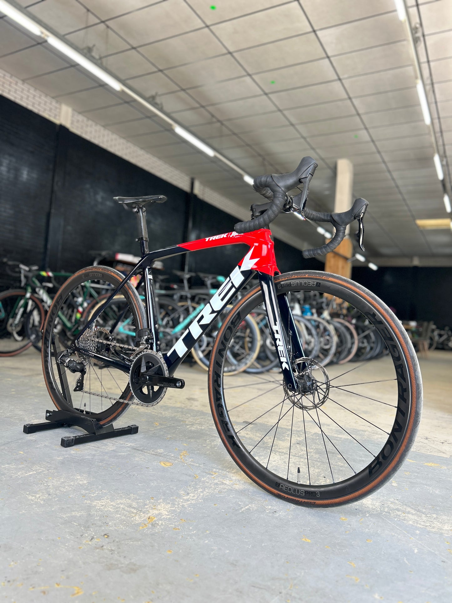 Trek Emonda SLR6 AXS Carbon Road Bike