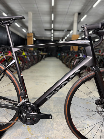 NIEUW BMC Roadmachine Five Di2 Carbon Racefiets